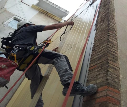 Trabajos verticales en altura en Cataluña