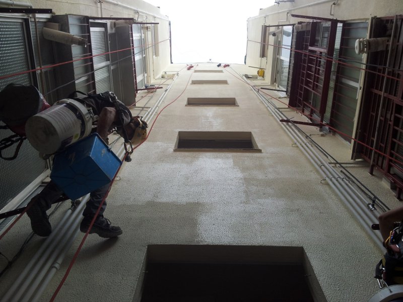 Proyecto de rehabilitación de patio de luces en barcelona